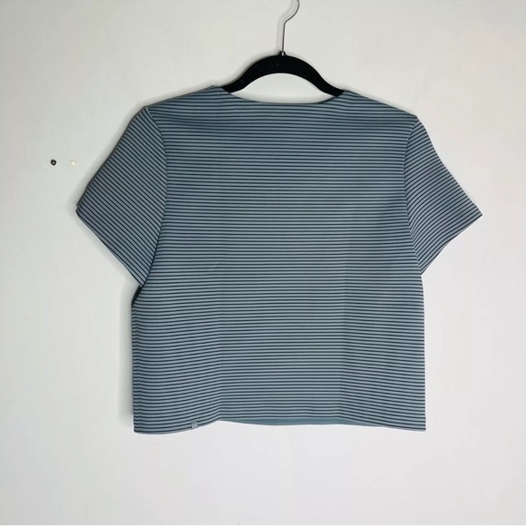 Lululemon Shaped Short SleeveSterling! EUC - Picture 2 of 4